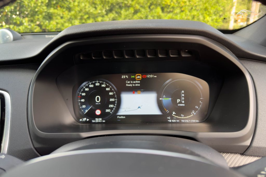 Car Image 16