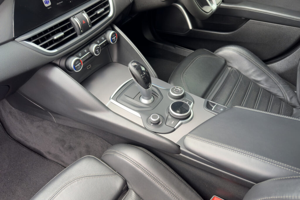 Car Image 11