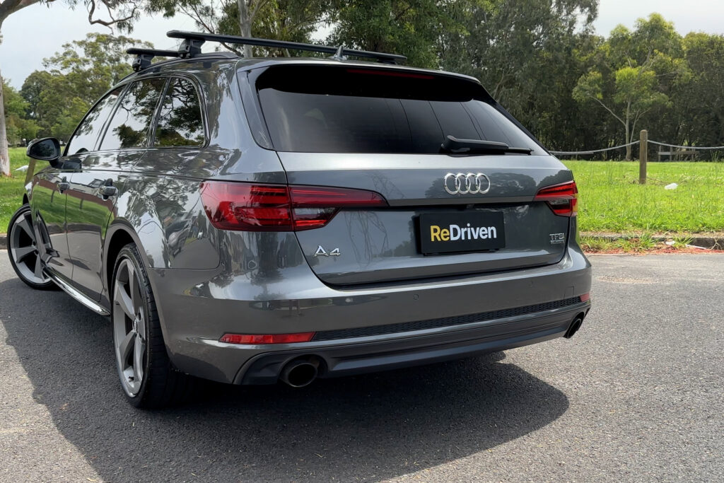 Car Image 9