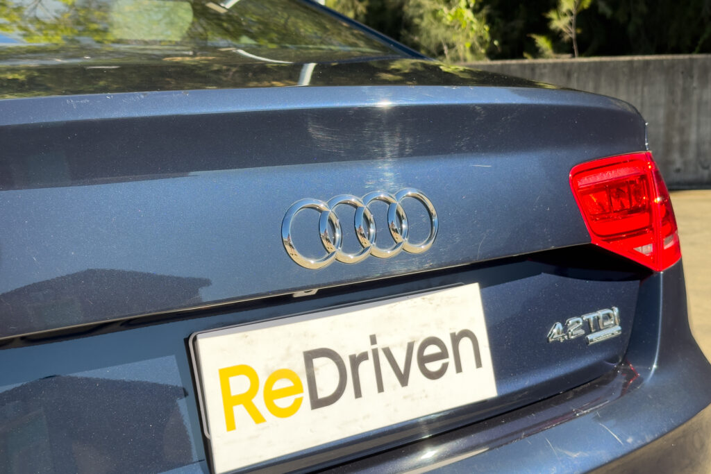 Car Image 9