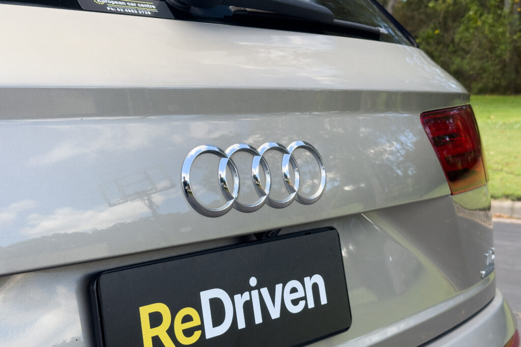Car Image 12