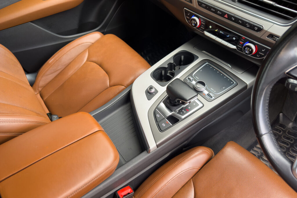 Car Image 15