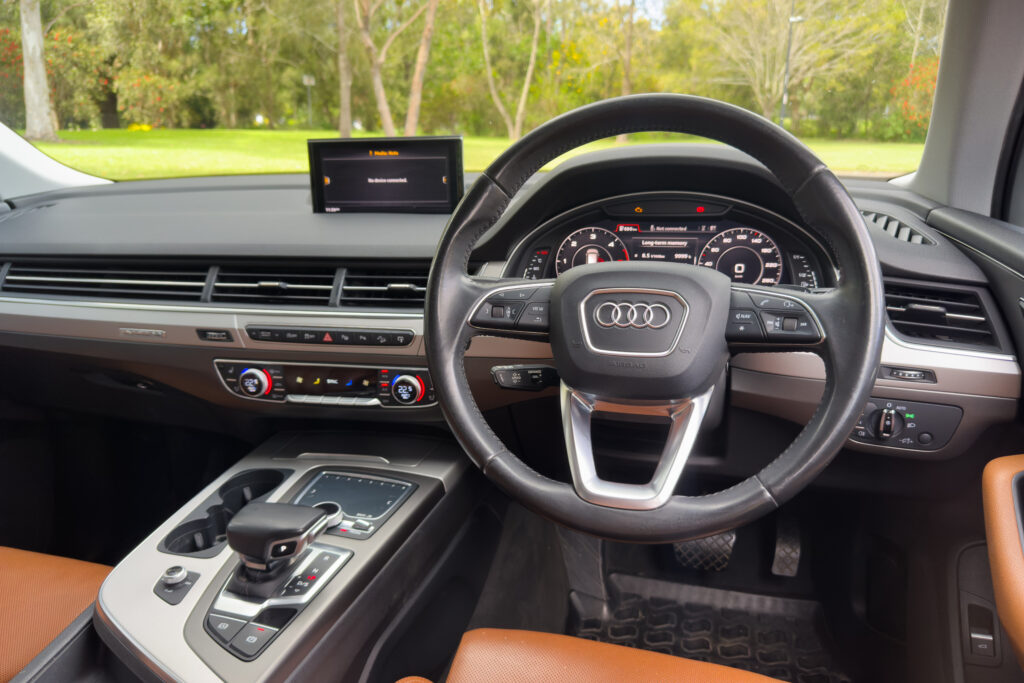 Car Image 17