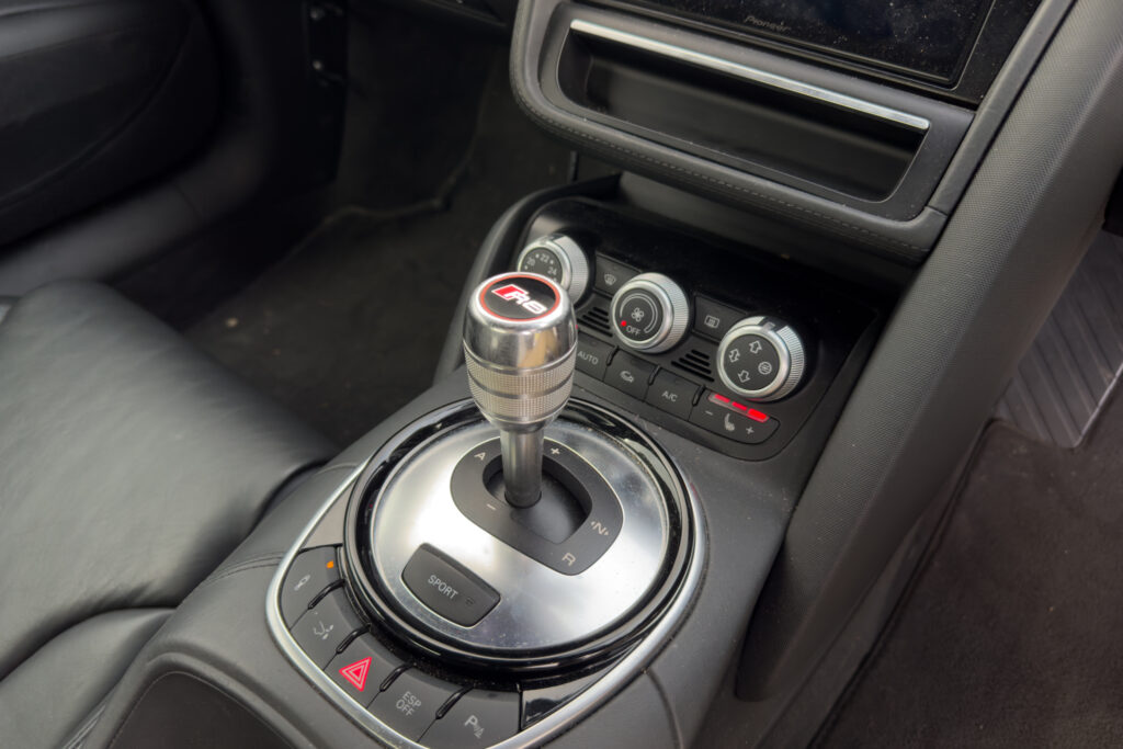 Car Image 16