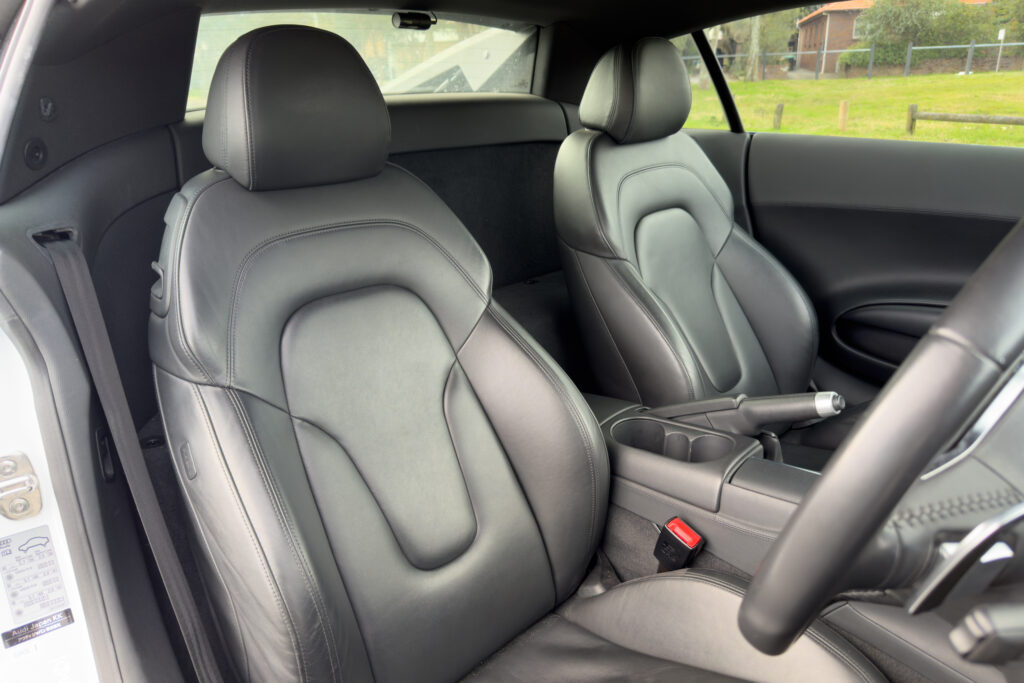 Car Image 17