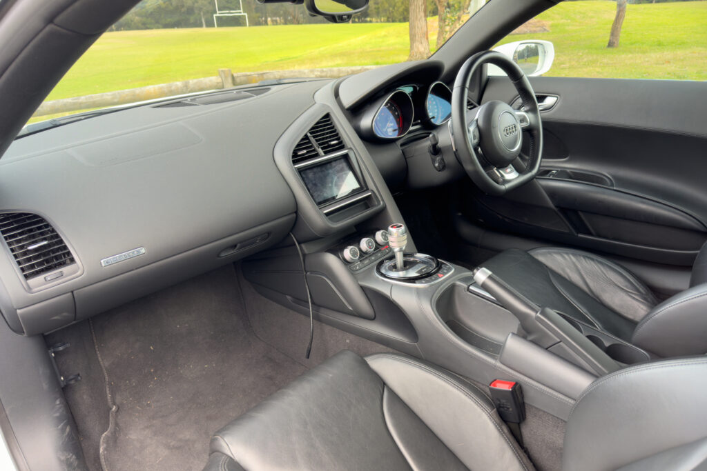 Car Image 14