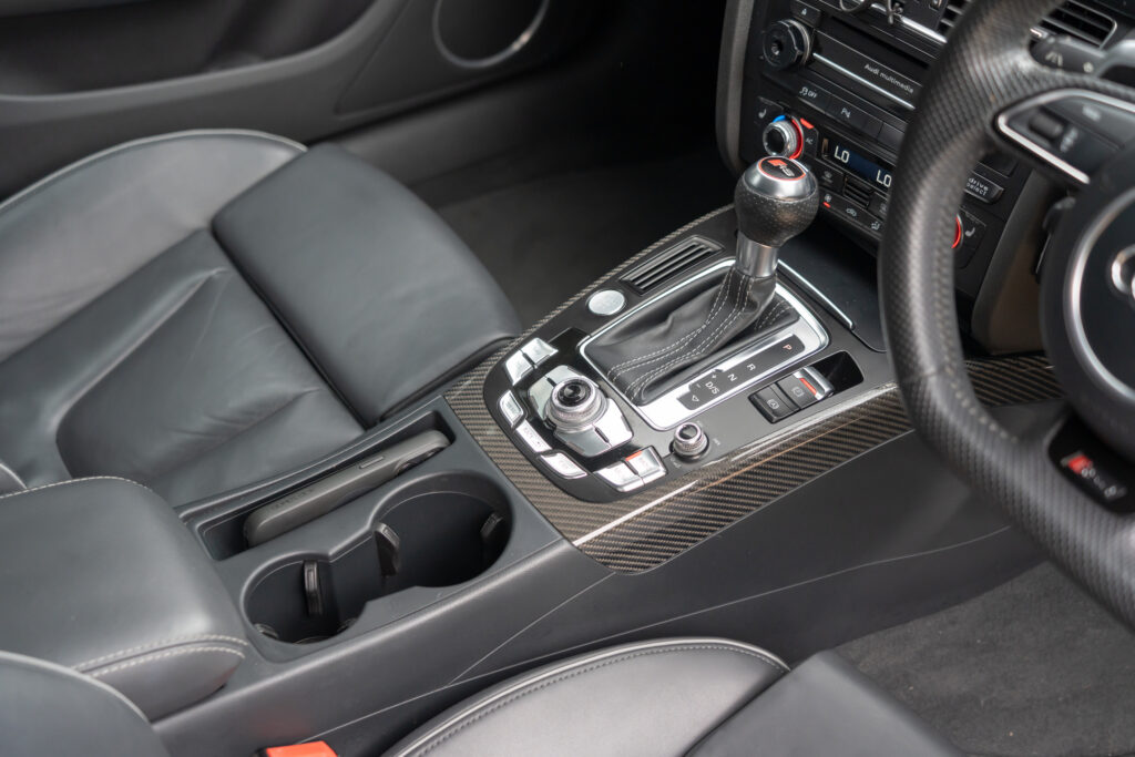 Car Image 13
