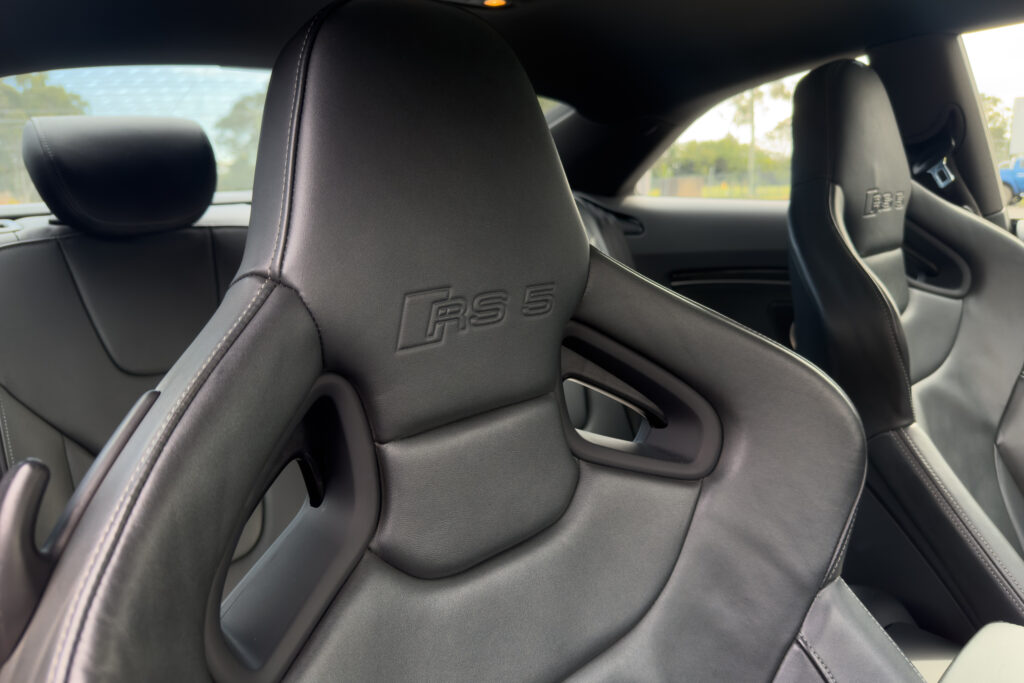 Car Image 17