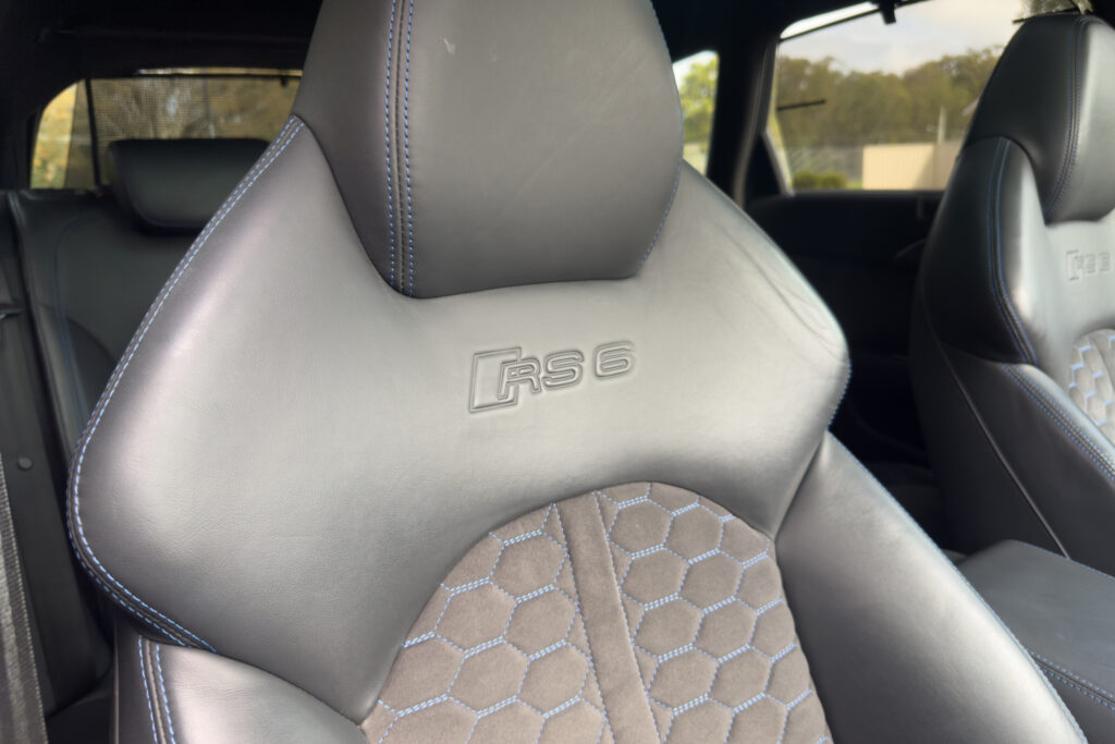Car Image 18