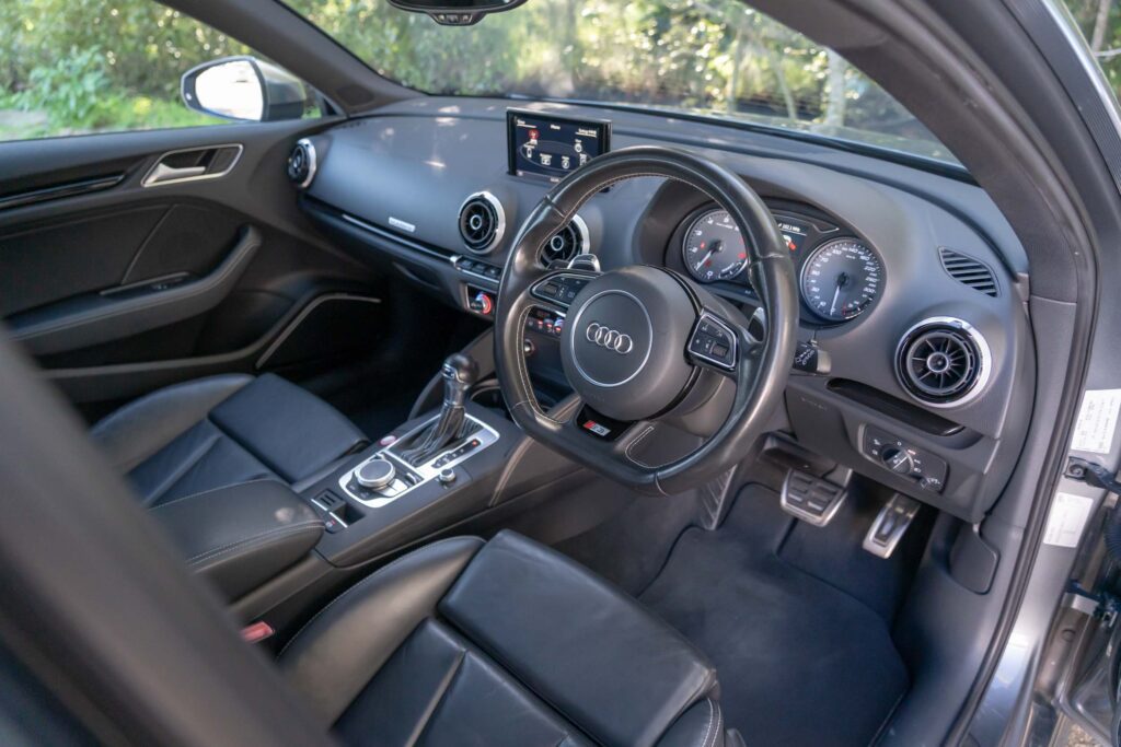 Car Image 20