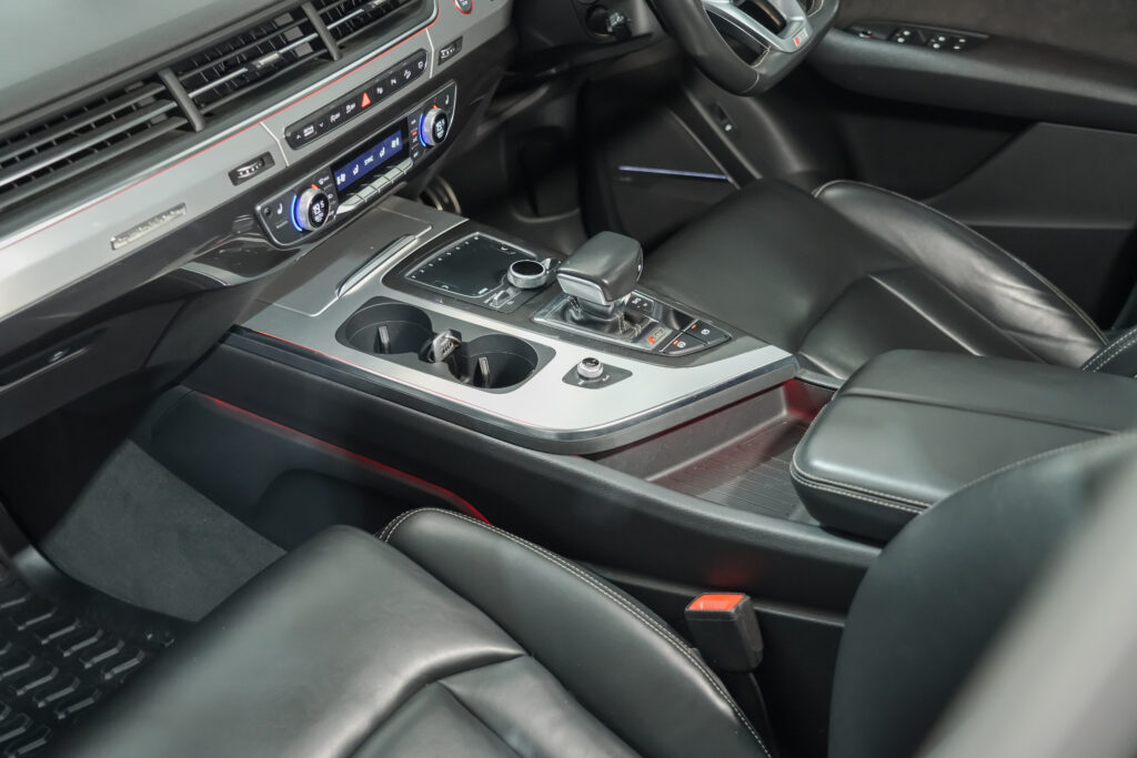 Car Image 12