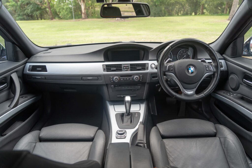 Car Image 16