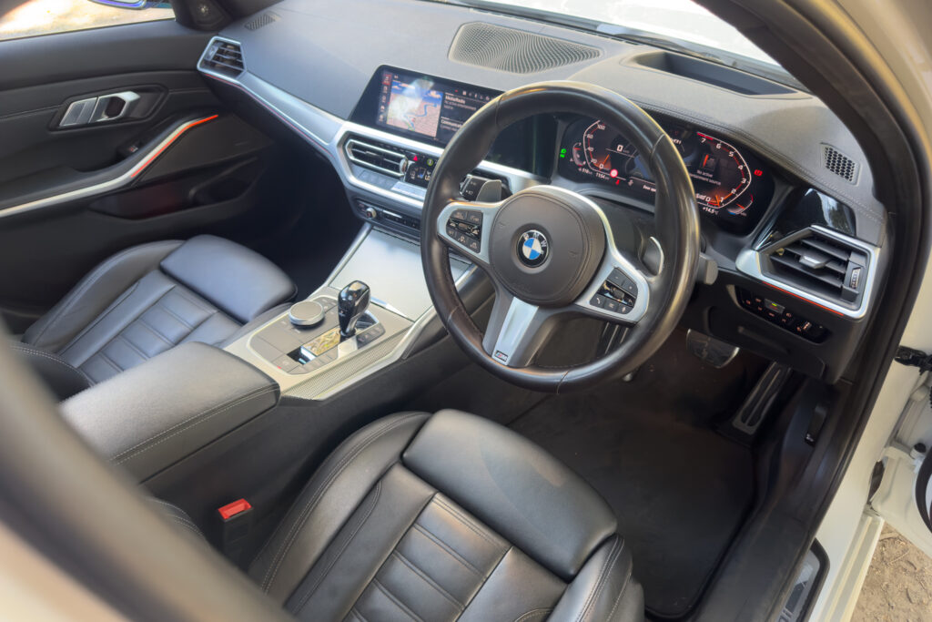 Car Image 18