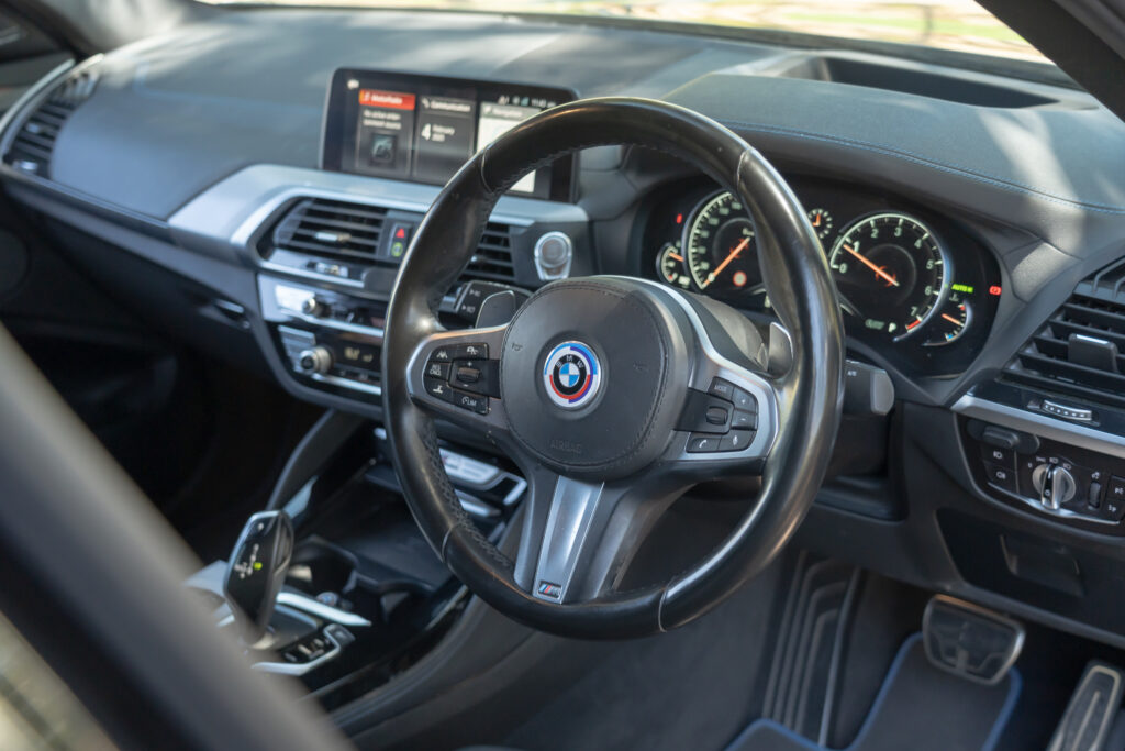 Car Image 16