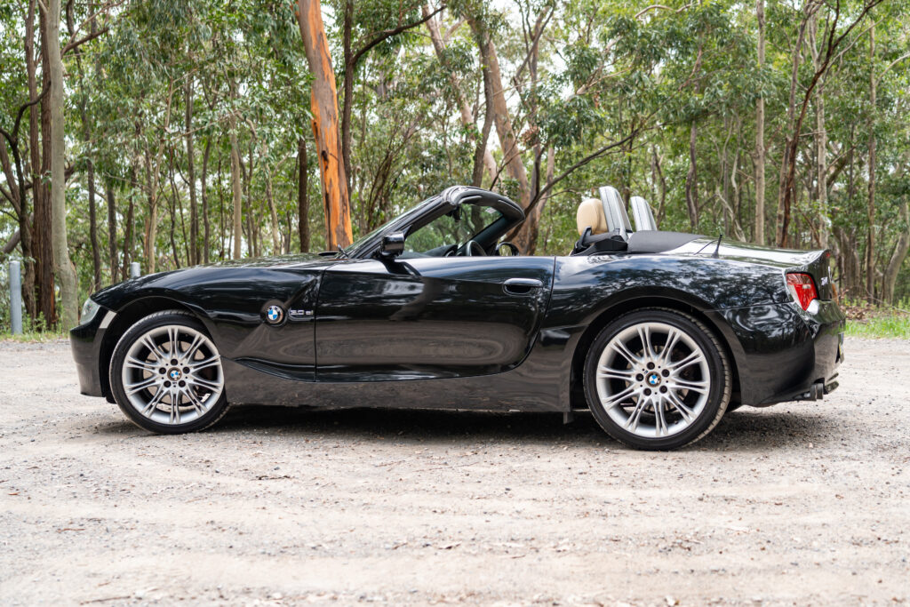 Car Image 16