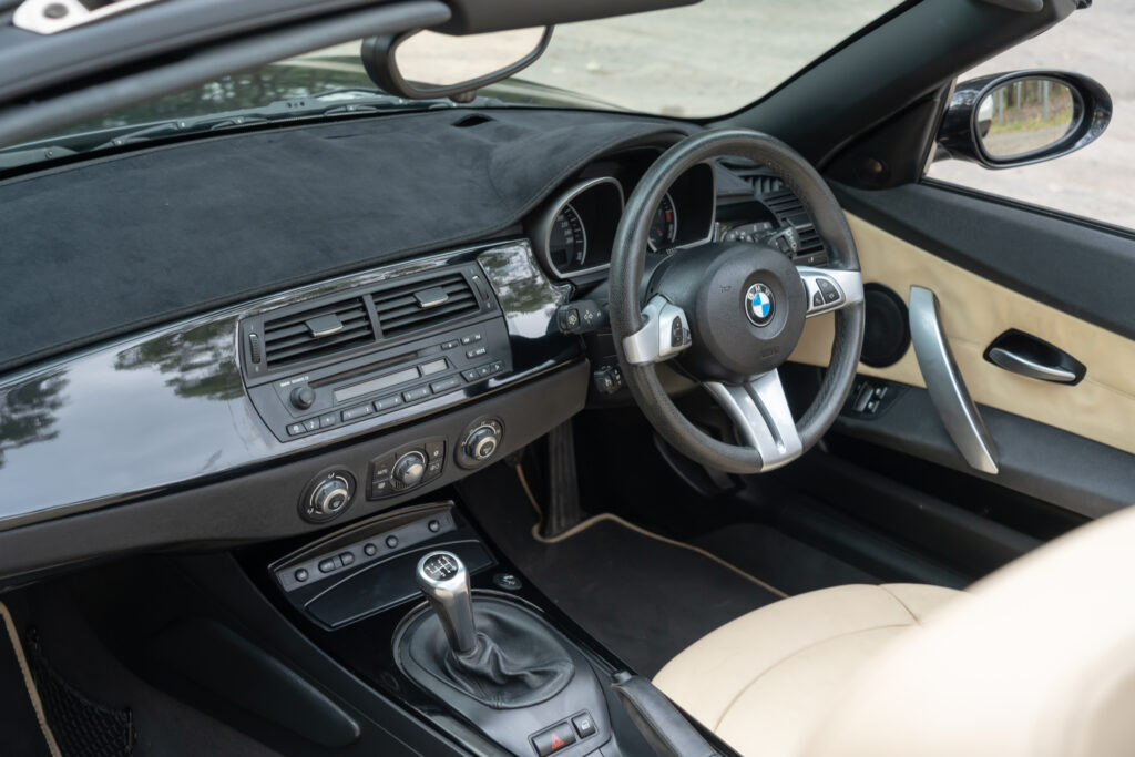 Car Image 18