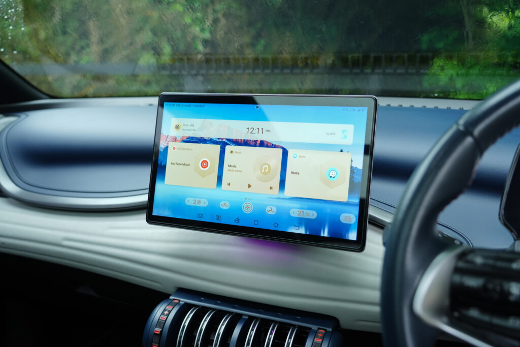 Car Image 18