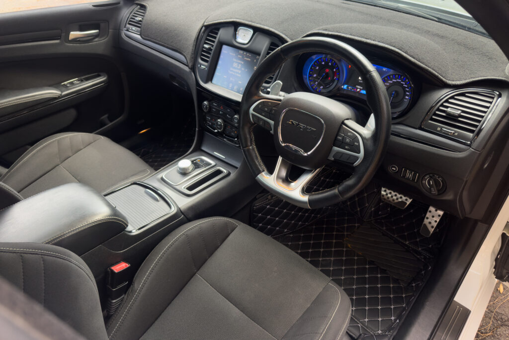 Car Image 13