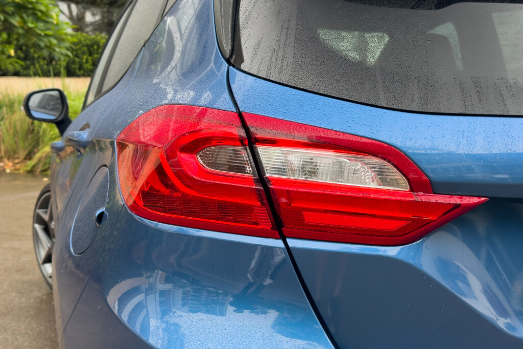 Car Image 13