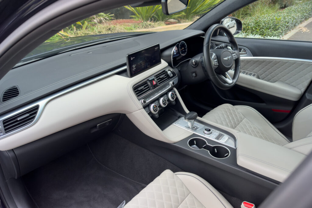 Car Image 16