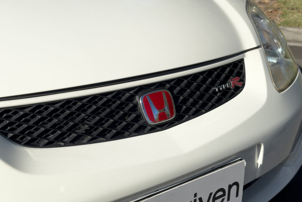 Car Image 16