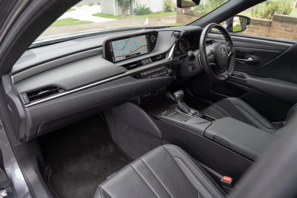 Car Image 13