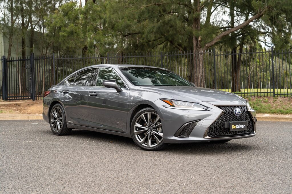 Used Lexus ES (XZ10) review