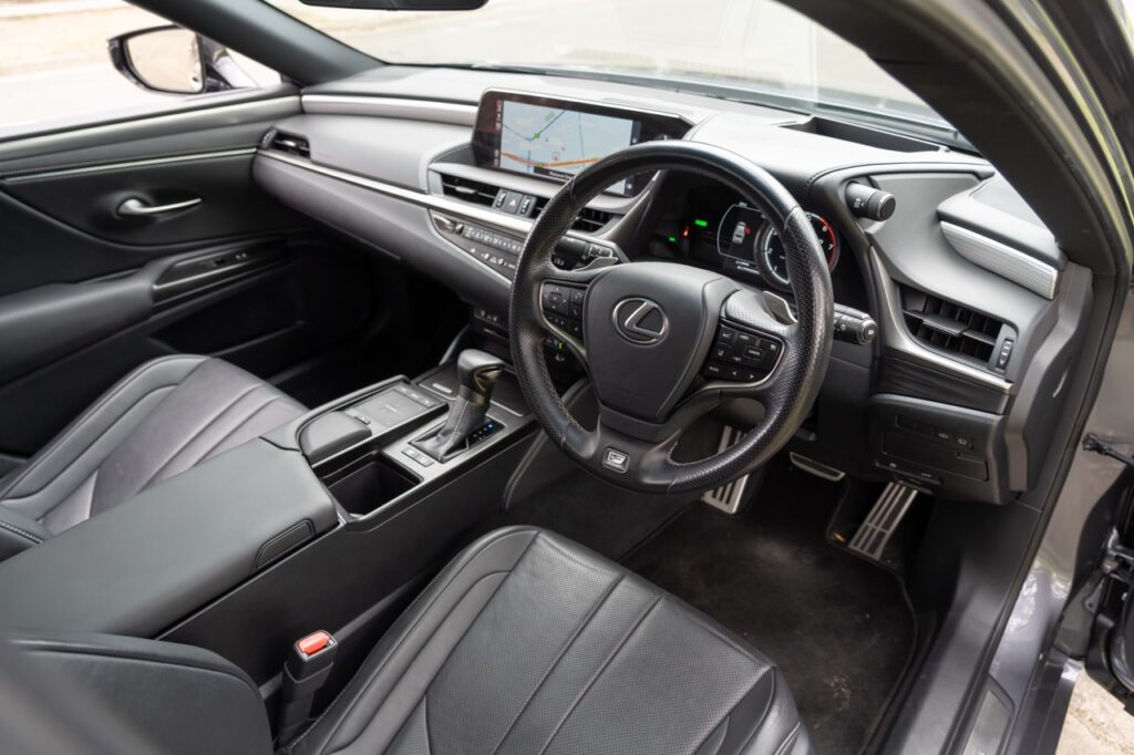 Car Image 17