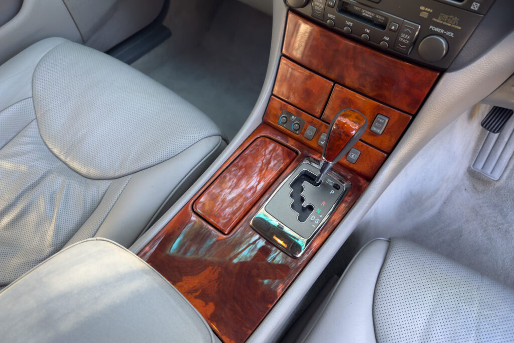 Car Image 16