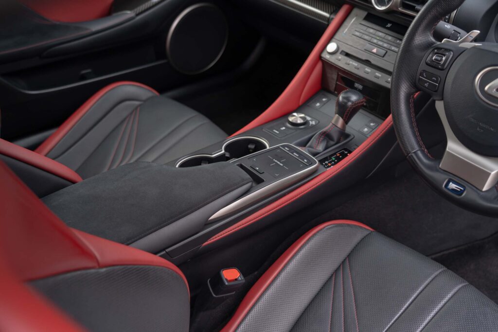 Car Image 16