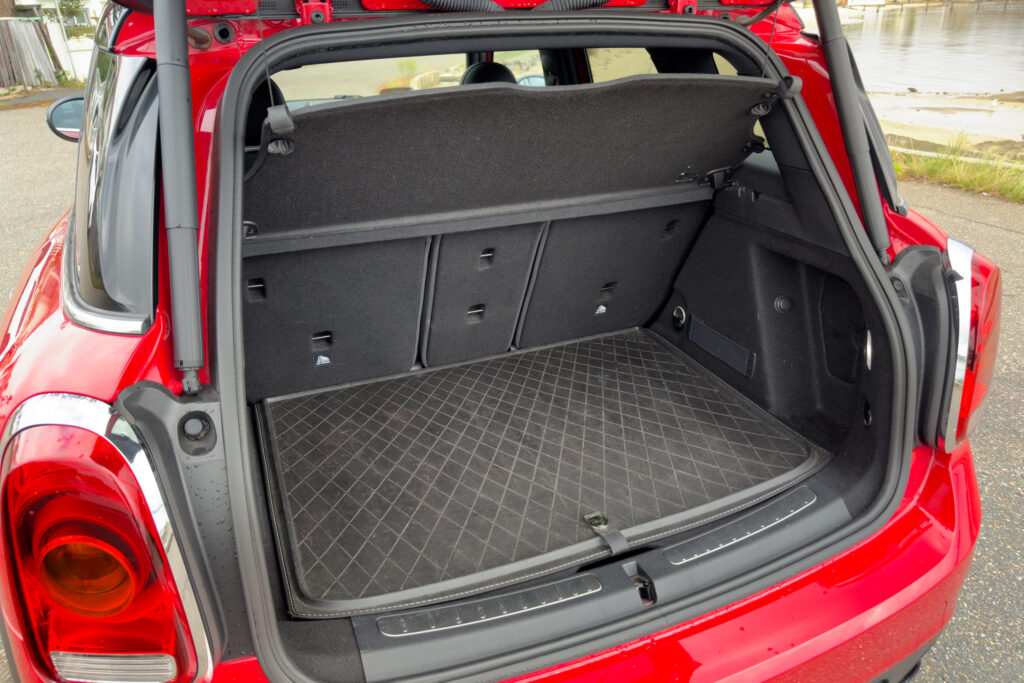 Car Image 15