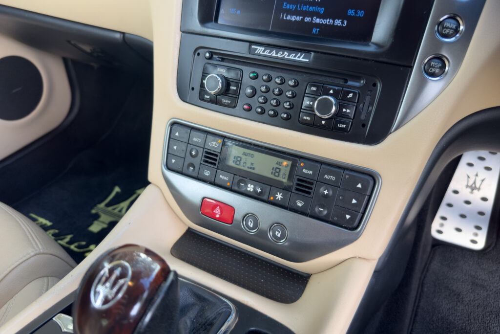 Car Image 18