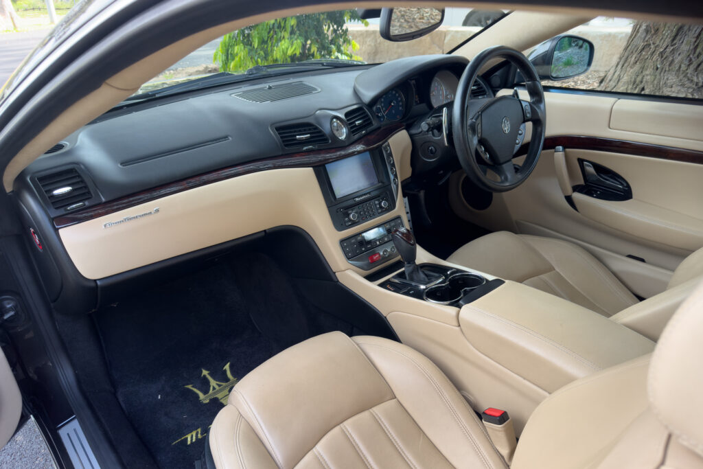 Car Image 15
