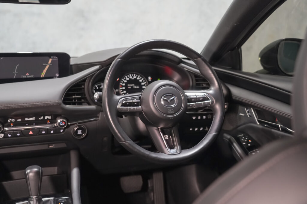 Car Image 15