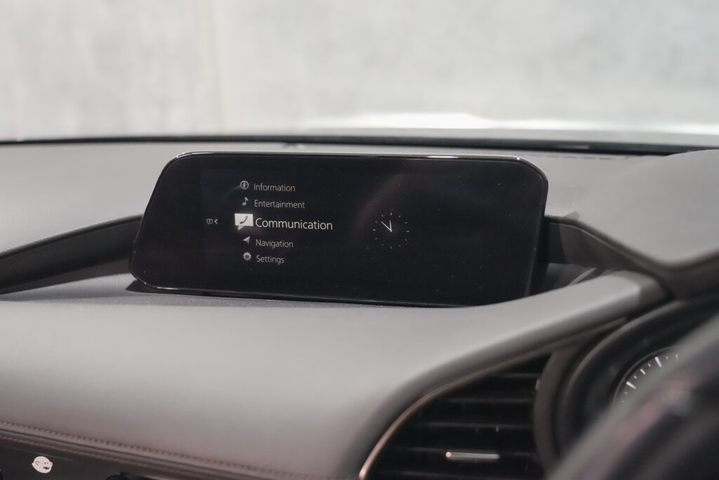 Car Image 16