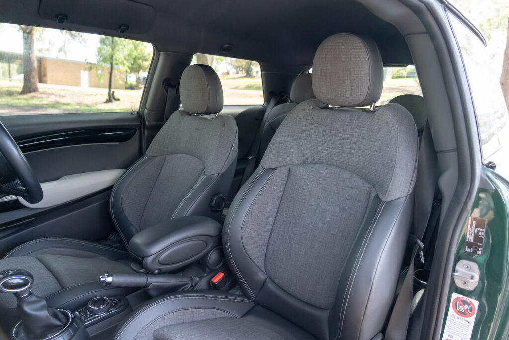 Car Image 21