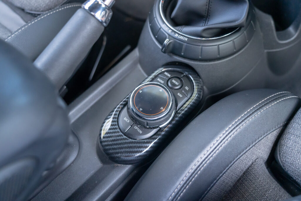 Car Image 18