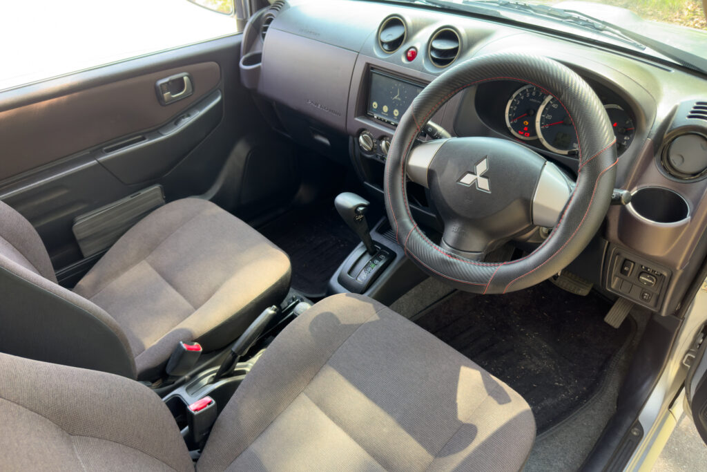 Car Image 16