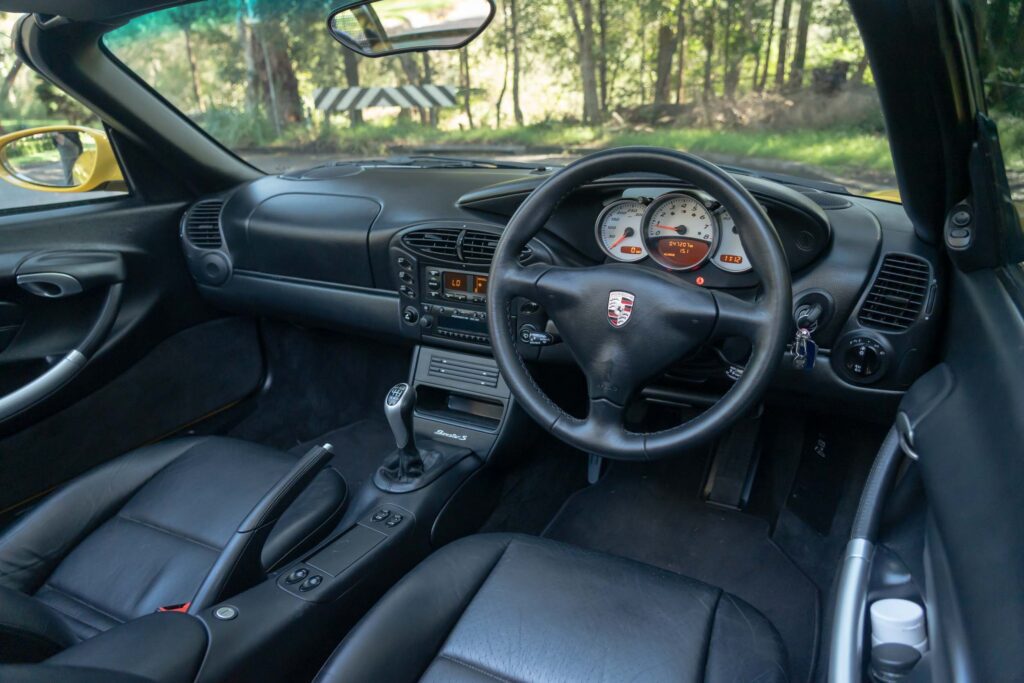 Car Image 14