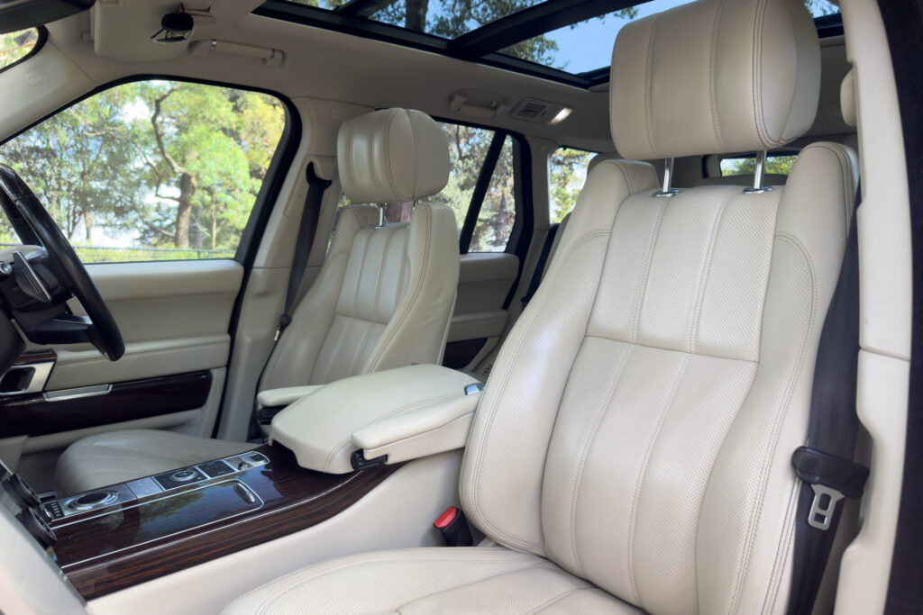 Car Image 21