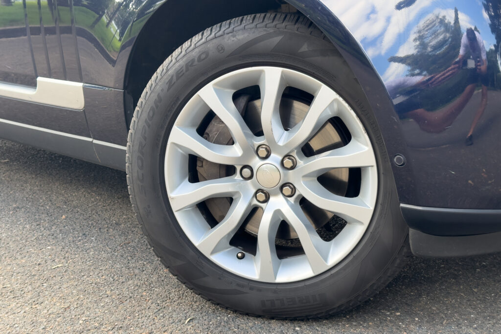 Car Image 8
