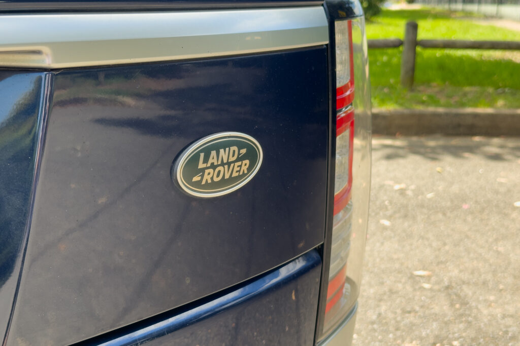 Car Image 10