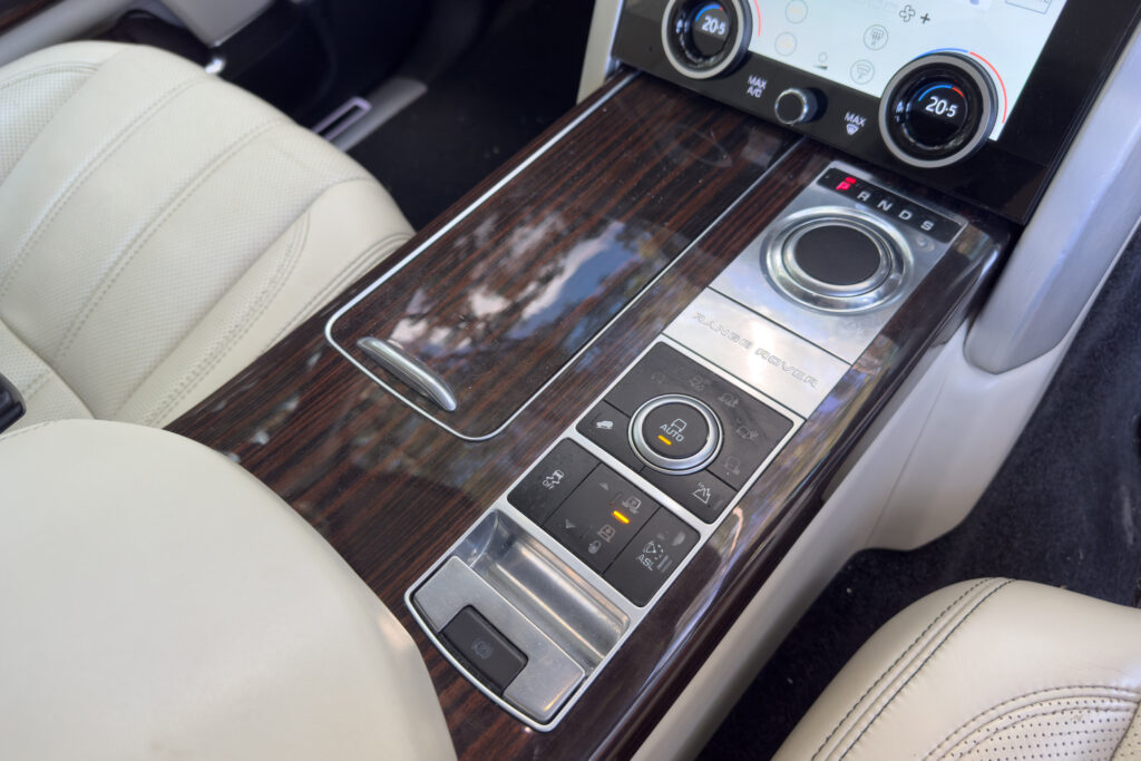 Car Image 17