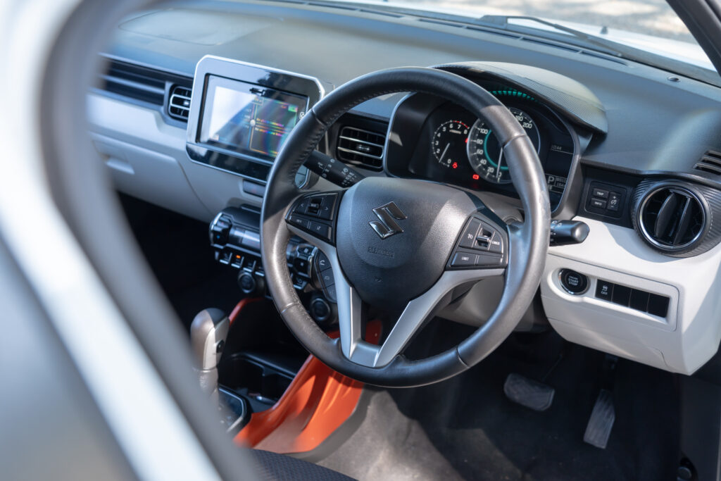 Car Image 16