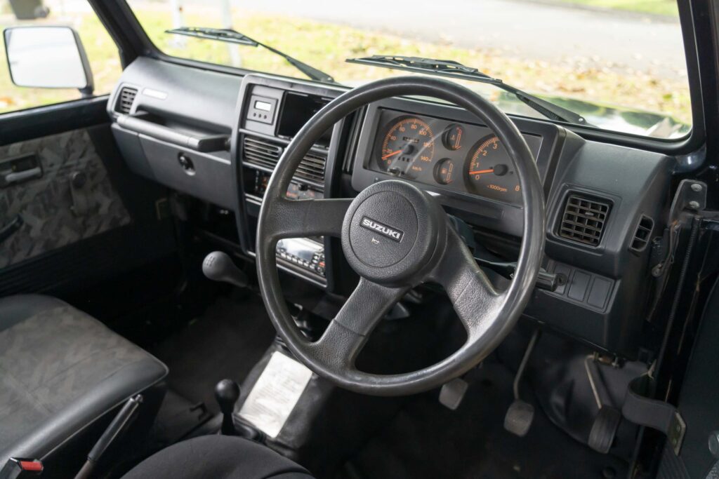 Car Image 16