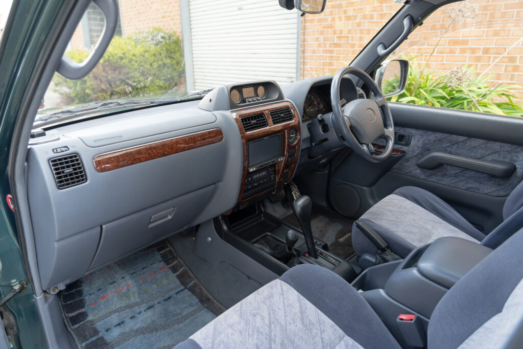 Car Image 14