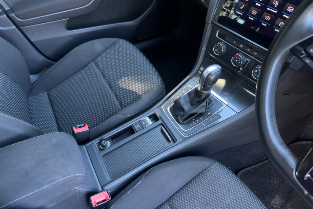 Car Image 17