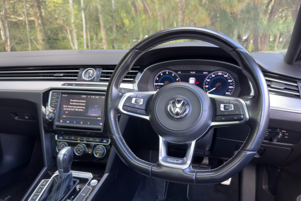 Car Image 16