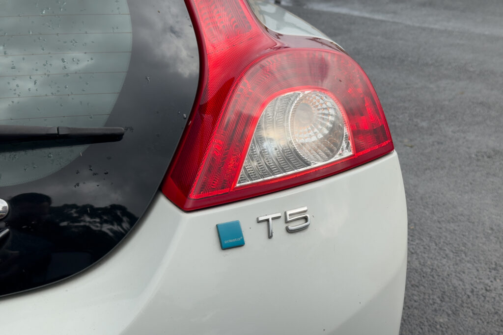 Car Image 11