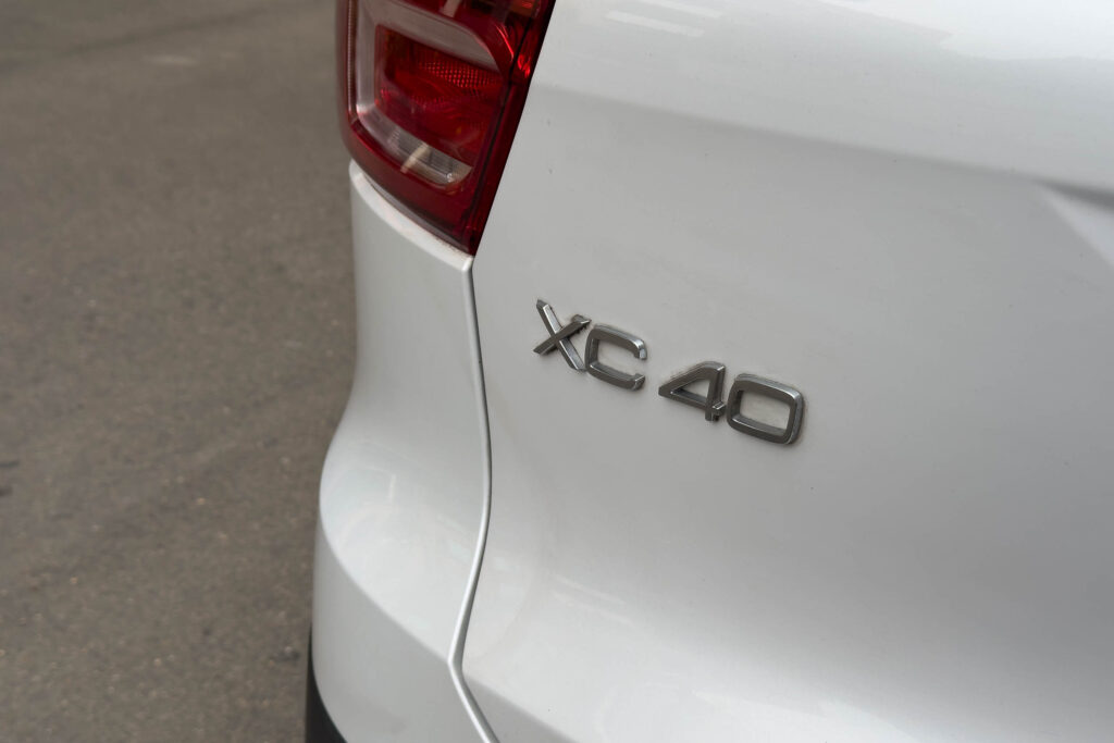 Car Image 10